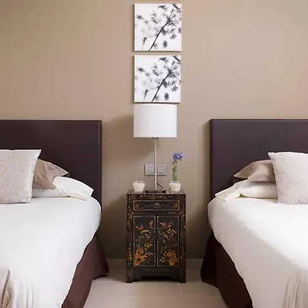 Puerto Del Carmen Sleeps 9 With Pool And Air Con