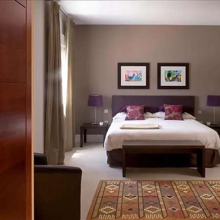 Villa Puerto Del Carmen Sleeps 9 With Pool And Air Con